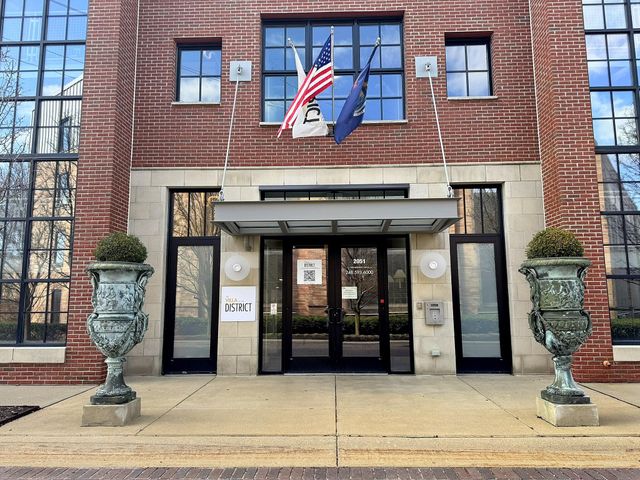 2051 Villa Road 302, Birmingham, MI 48009