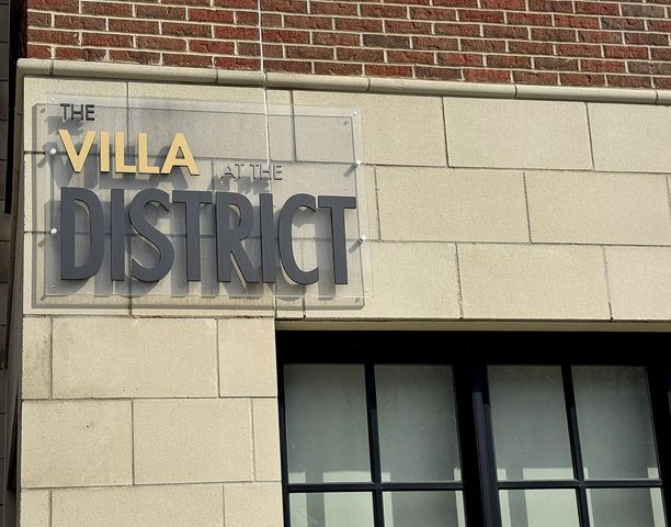 2051 Villa Road 302, Birmingham, MI 48009