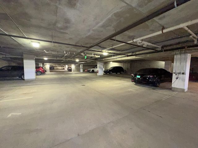2051 Villa Road 302, Birmingham, MI 48009