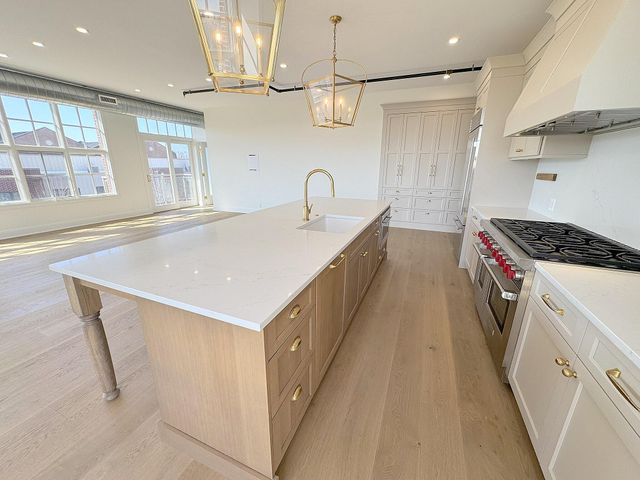 2051 Villa Road 302, Birmingham, MI 48009