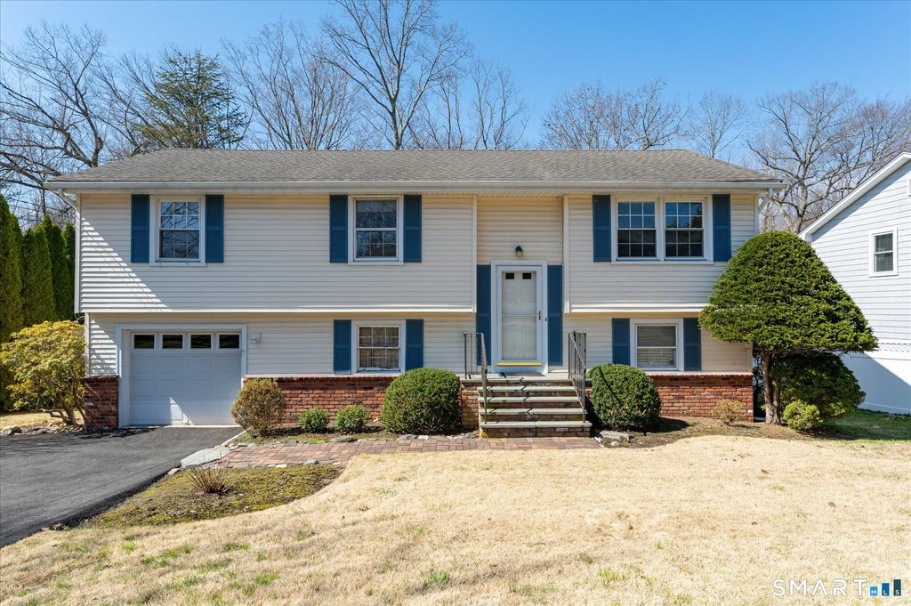 37 Elaine Drive, Stamford, CT 06902