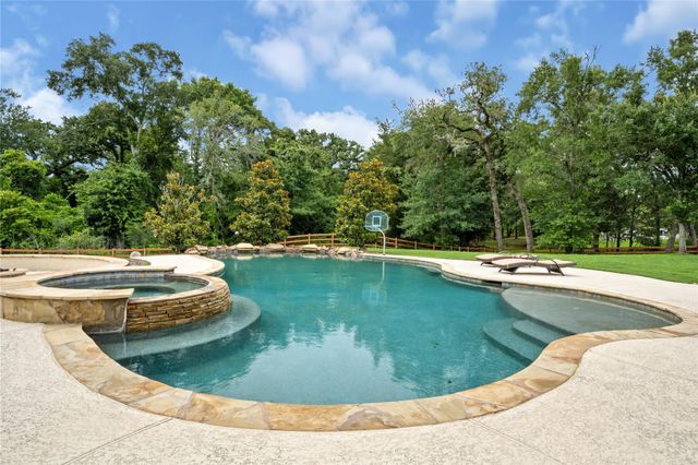 8527 Woods Hollow Trail, Fulshear, TX 77406