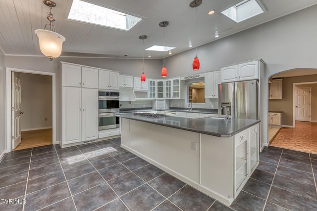 30 Kilmainhom Circle, Bristol, TN 37620