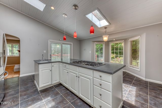 30 Kilmainhom Circle, Bristol, TN 37620