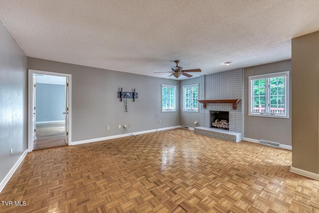 30 Kilmainhom Circle, Bristol, TN 37620