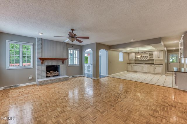 30 Kilmainhom Circle, Bristol, TN 37620
