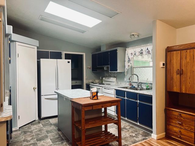 633 E Archwood Drive UNIT 46, Eagle Point, OR 97524