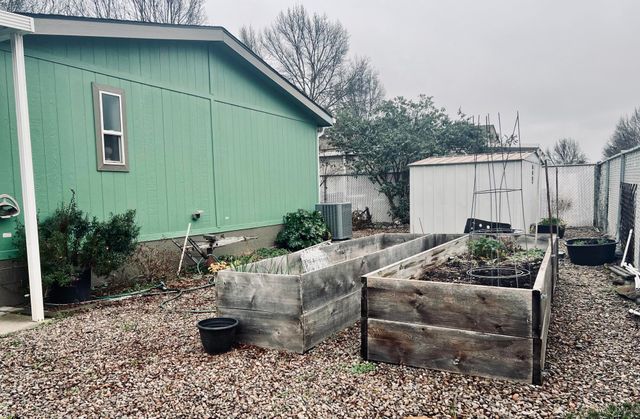 633 E Archwood Drive UNIT 46, Eagle Point, OR 97524