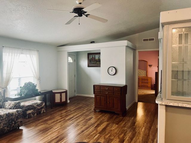 633 E Archwood Drive UNIT 46, Eagle Point, OR 97524