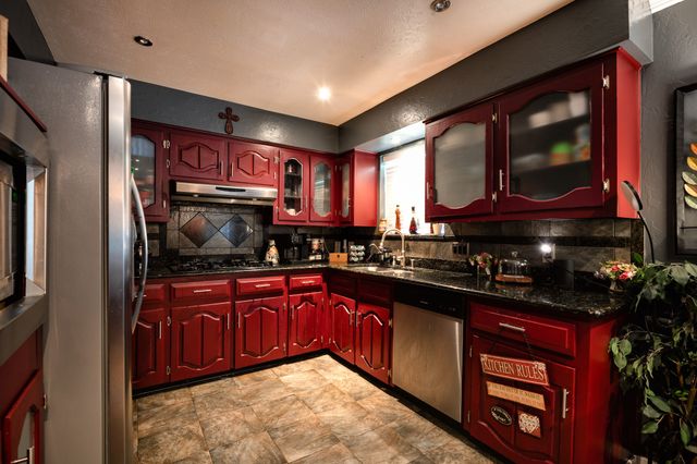 148 Hillside Lane, Desoto, TX 75115