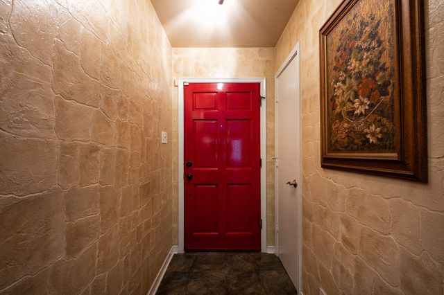 148 Hillside Lane, Desoto, TX 75115