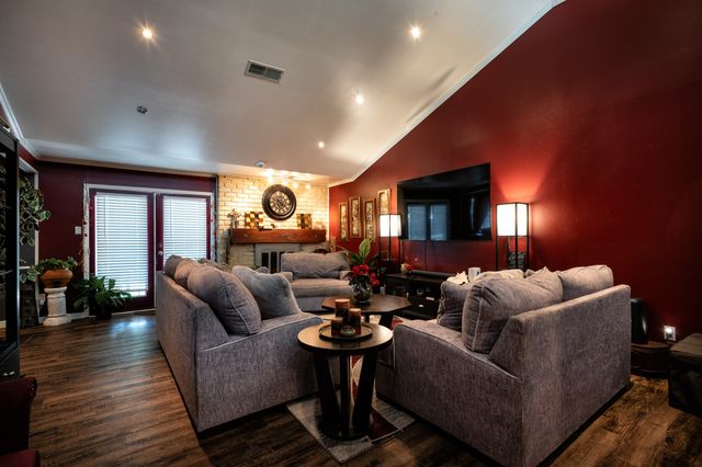 148 Hillside Lane, Desoto, TX 75115