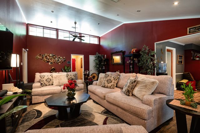 148 Hillside Lane, Desoto, TX 75115