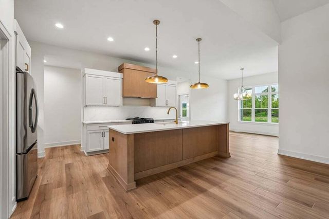 N51W18847 Quietwood DRIVE, Menomonee Falls, WI 53051