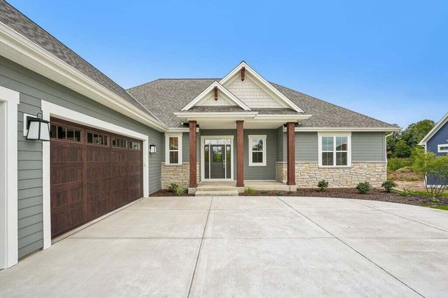 N51W18847 Quietwood DRIVE, Menomonee Falls, WI 53051
