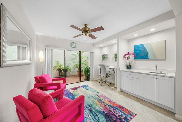 6595 Parkview Drive D, Boca Raton, FL 33433