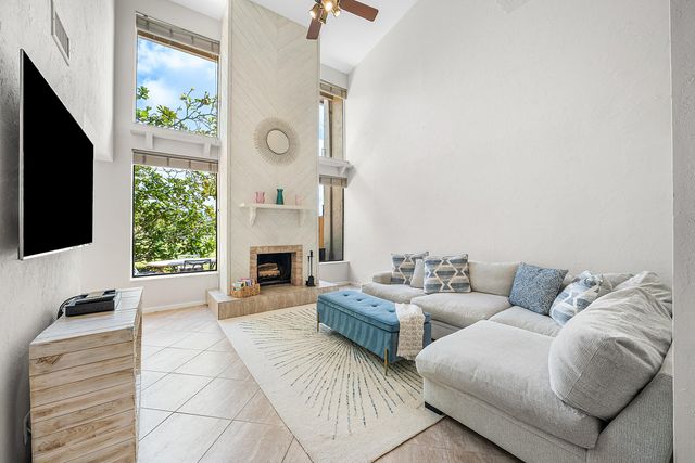 6595 Parkview Drive D, Boca Raton, FL 33433