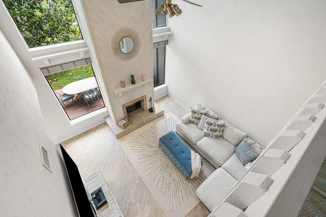 6595 Parkview Drive D, Boca Raton, FL 33433