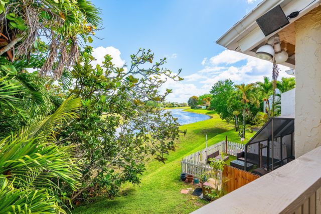 6595 Parkview Drive D, Boca Raton, FL 33433