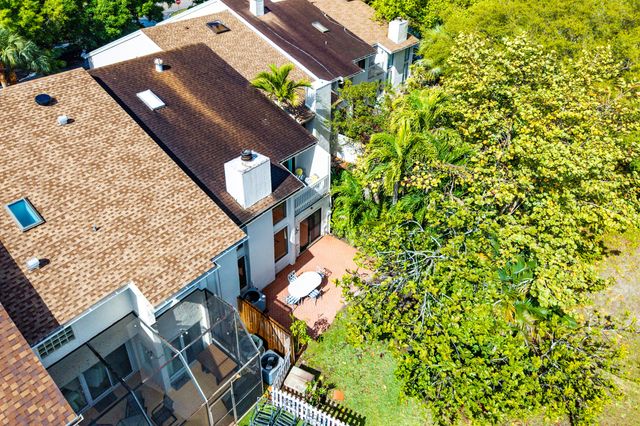 6595 Parkview Drive D, Boca Raton, FL 33433