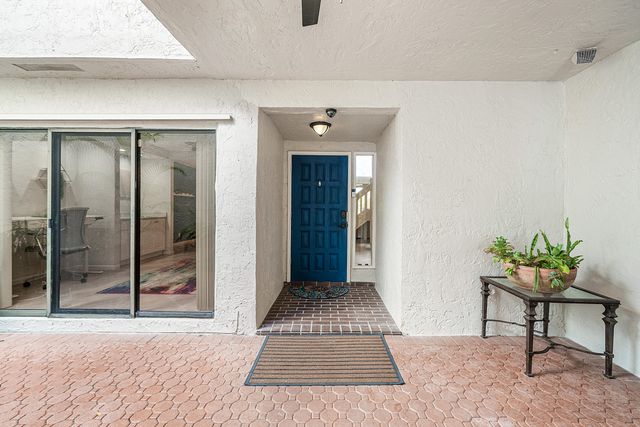 6595 Parkview Drive D, Boca Raton, FL 33433