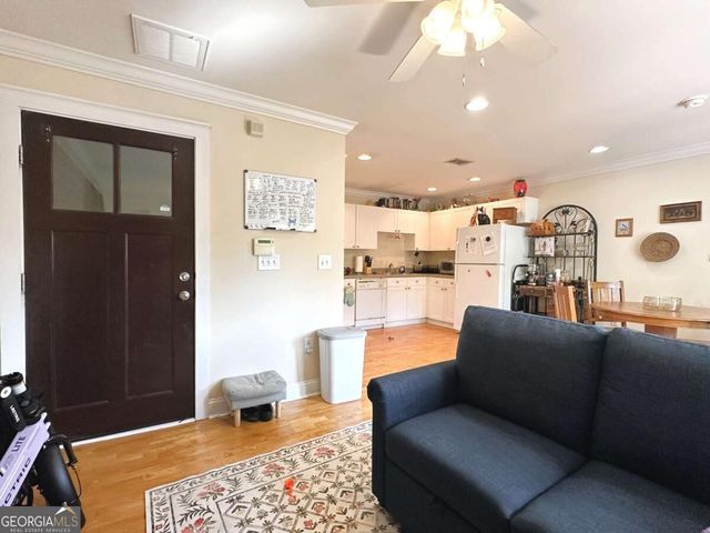 490 Barnett Shoals Road 610, Athens, GA 30605
