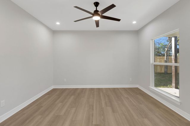 2651 Beaumont Avenue A, Liberty, TX 77575