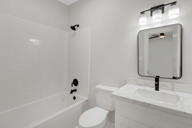 2651 Beaumont Avenue A, Liberty, TX 77575