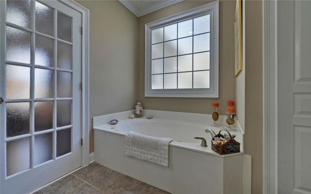 39 Azalea Drive, Hartwell, GA 30643
