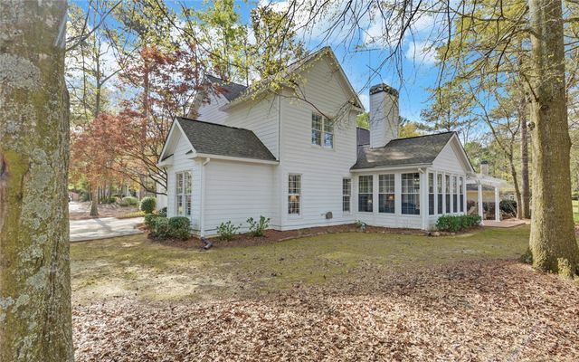 39 Azalea Drive, Hartwell, GA 30643