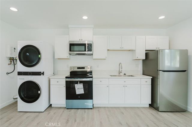 18306 Gresham Street, Northridge, CA 91325