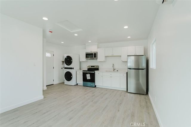 18306 Gresham Street, Northridge, CA 91325