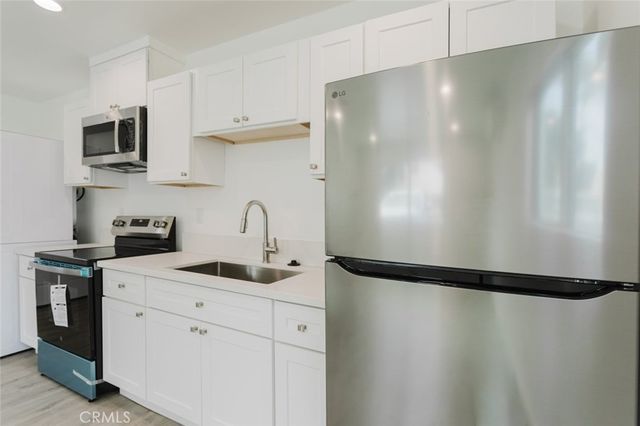 18306 Gresham Street, Northridge, CA 91325