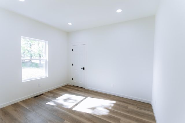 1232 E Paragon Avenue, Springfield, MO 65803