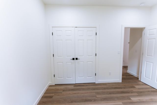 1232 E Paragon Avenue, Springfield, MO 65803