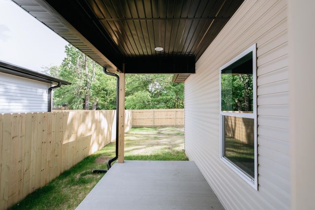 1232 E Paragon Avenue, Springfield, MO 65803