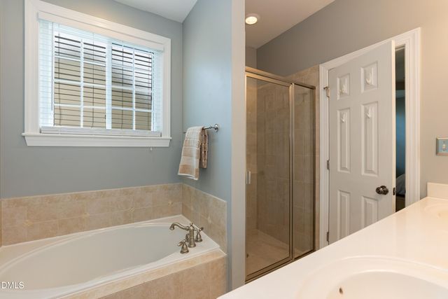 2948 Dargan Hills Drive, Wake Forest, NC 27587