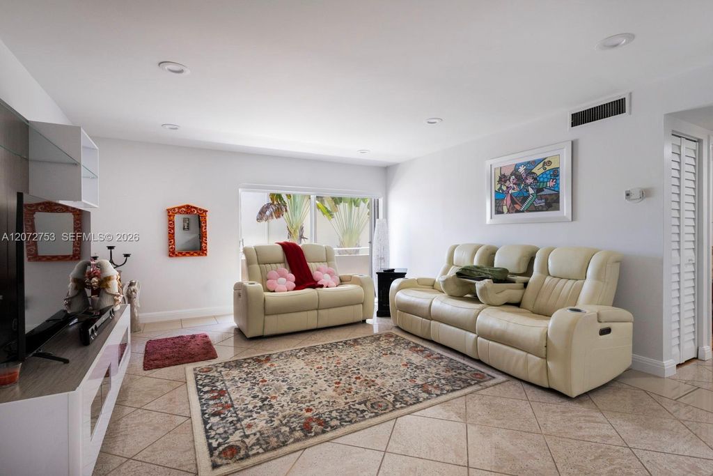 7757 SW 86th Street C-218, Miami, FL 33143