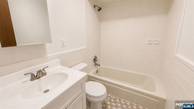 70 Prospect Avenue, New Milford, NJ 07646