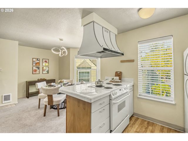 8540 Sw CURRY Dr C, Wilsonville, OR 97070