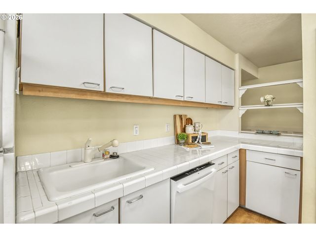 8540 Sw CURRY Dr C, Wilsonville, OR 97070