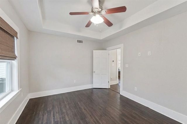2917 Avenue Q, Galveston, TX 77550