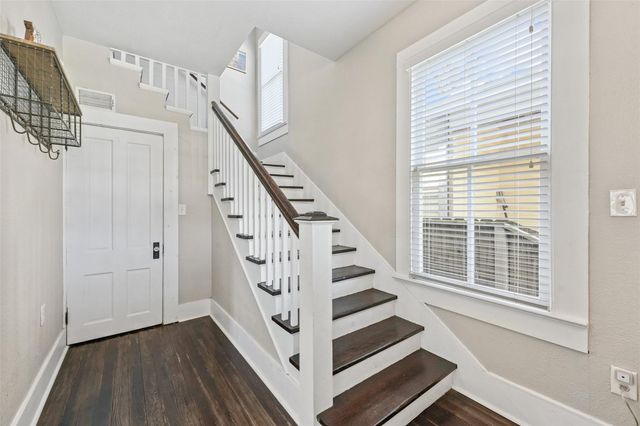 2917 Avenue Q, Galveston, TX 77550