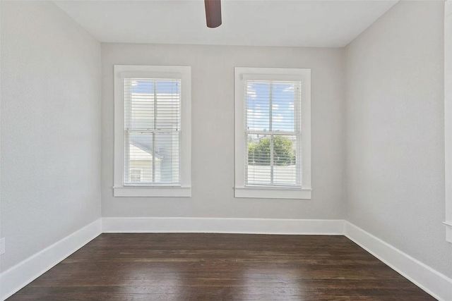 2917 Avenue Q, Galveston, TX 77550