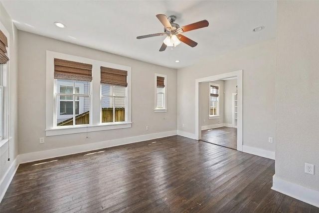 2917 Avenue Q, Galveston, TX 77550