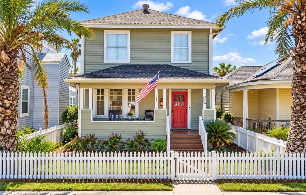 2917 Avenue Q, Galveston, TX 77550