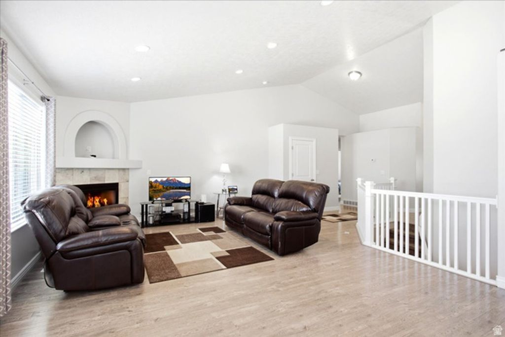 7226 W SILHOUETTE LN, West Valley City, UT 84081 — photo 4