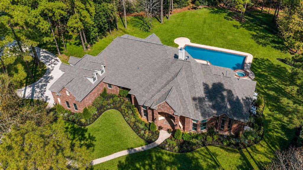 11302 Lake Forest Drive, Conroe, TX 77384