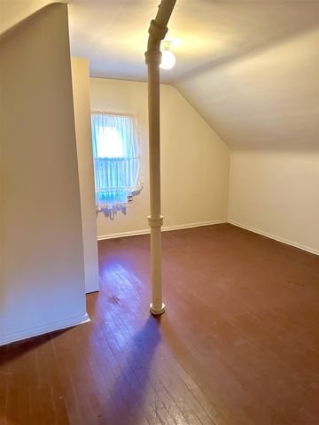 15067 Warwick Street, Detroit, MI 48223