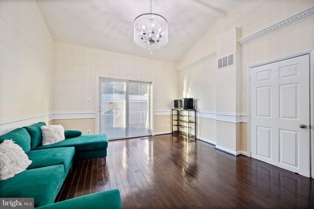7902 BRIDGE AVE, Baltimore, MD 21237